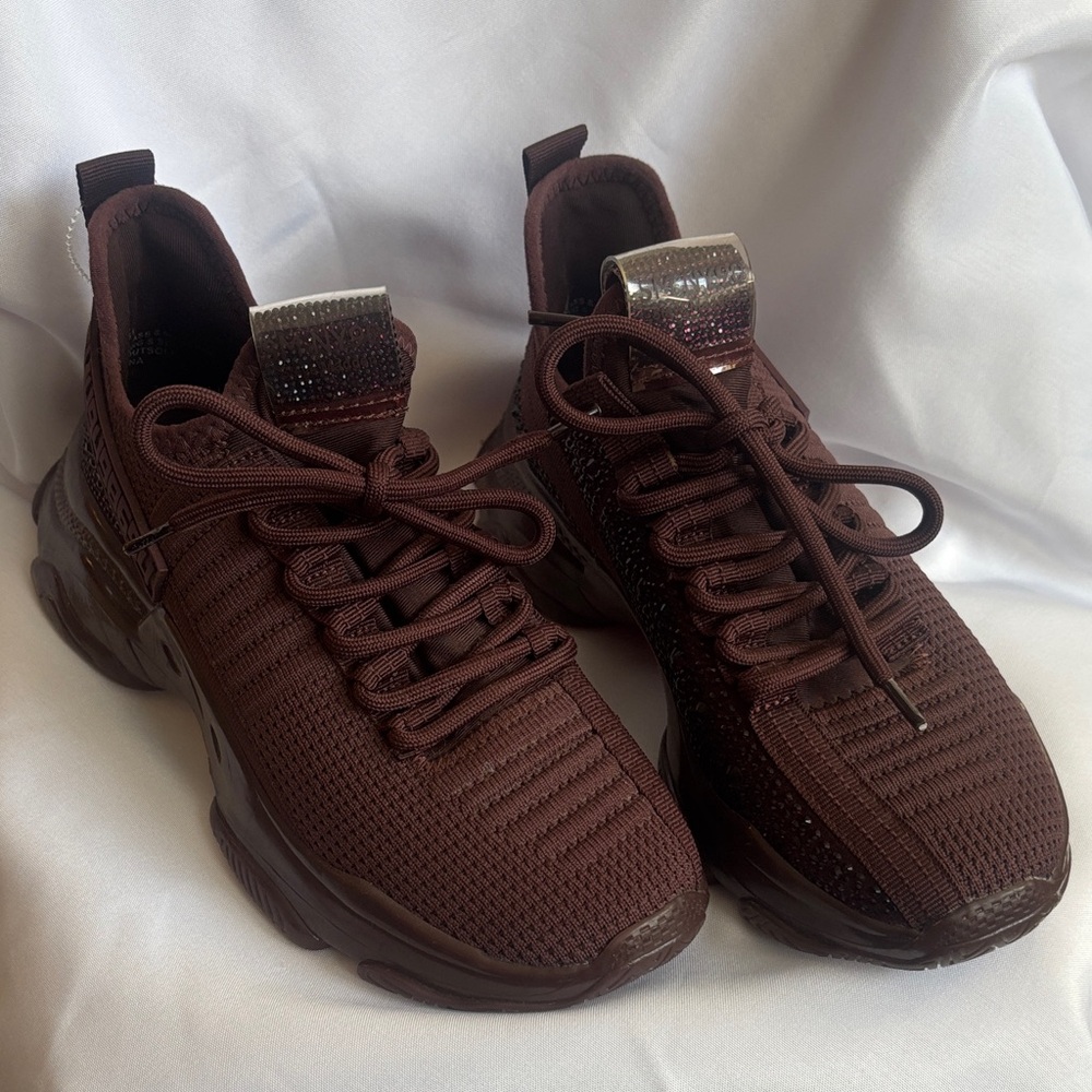 Steve Madden Maxima Burgundy Sneaker 6.5